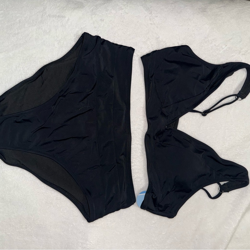 Black two piece swimsuit. High wasted - Picture 3 of 3